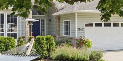 2142 Shannon Woods Way: A Renovated Walkout Rancher in Shannon Lake